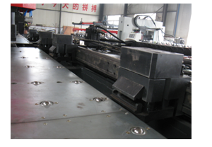 山東拓維機(jī)械制造有限公司，汽車大梁沖，汽車小梁沖，鋼模板沖孔，鋼模板加工設(shè)備，汽車橫梁沖，數(shù)控平板沖孔機(jī)，中厚板數(shù)控沖床，數(shù)控沖鉆復(fù)合機(jī)，汽車縱梁沖，縱梁自動(dòng)化生產(chǎn)線，中厚板沖割復(fù)合機(jī)，平地機(jī)刀片沖鉆生產(chǎn)線